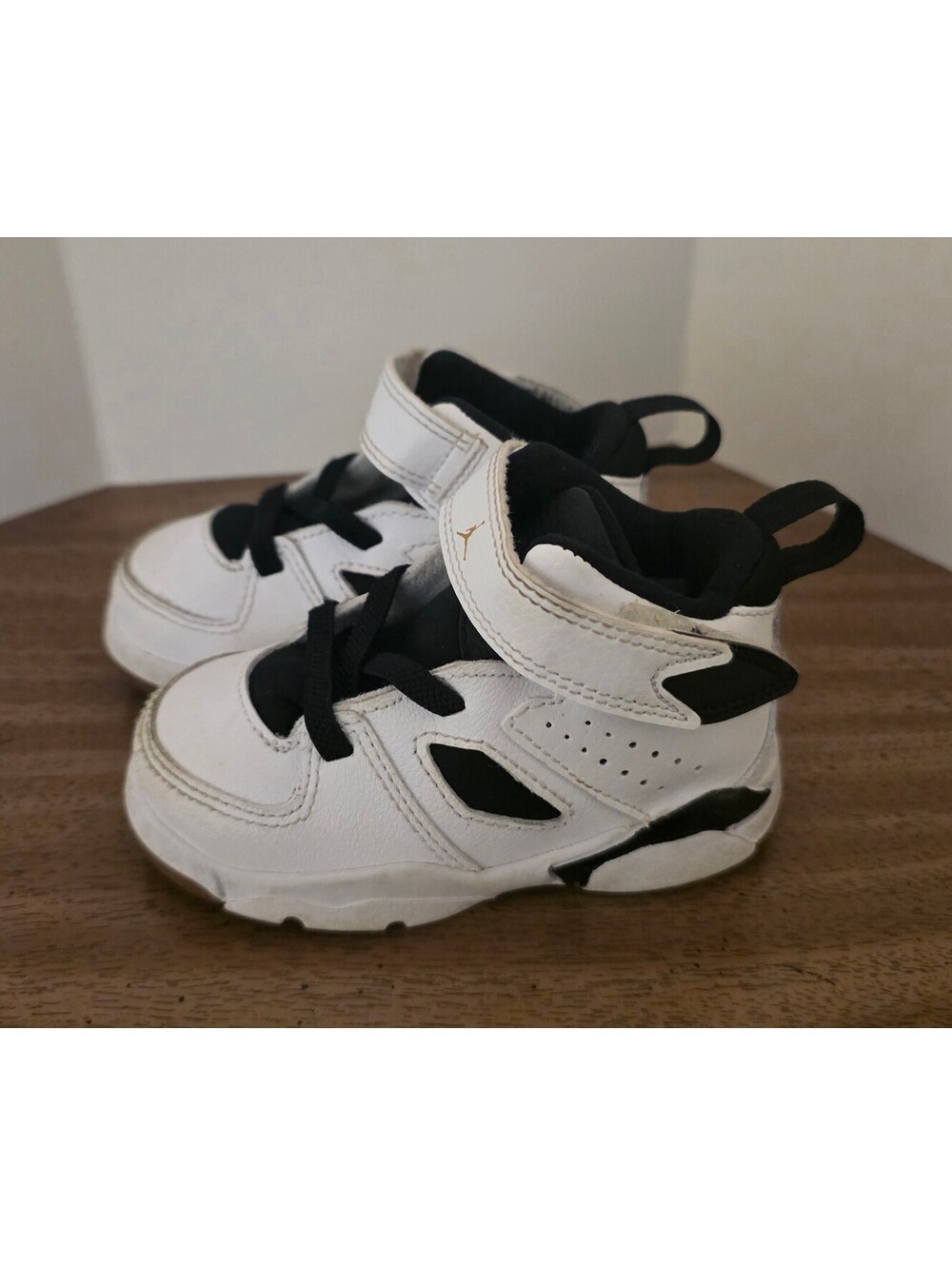 Toddler Jordan Retro 6 White and Black Basketball Shoes Size 5C